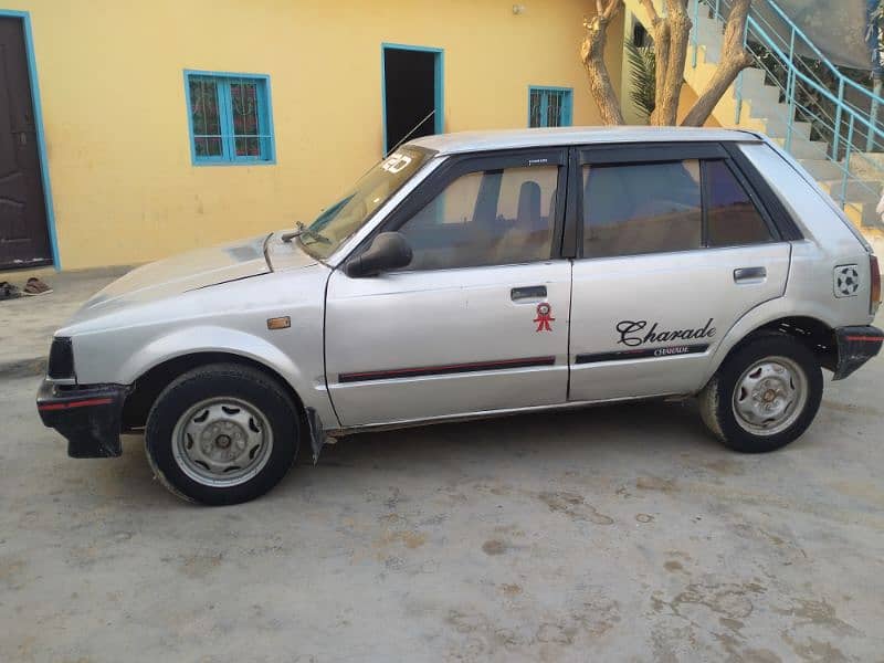 Daihatsu Charade 1986 0