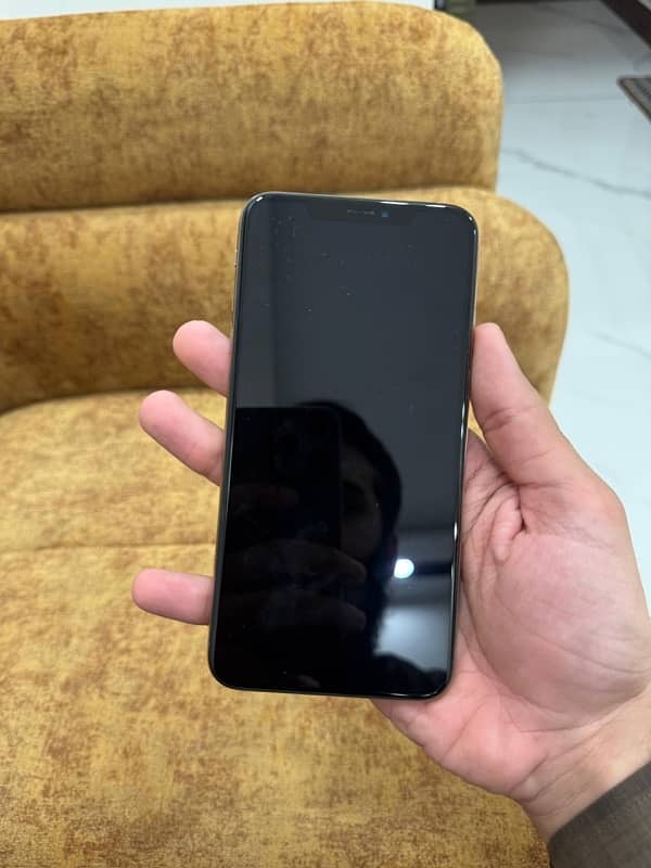 iphone xs max pta approved 3