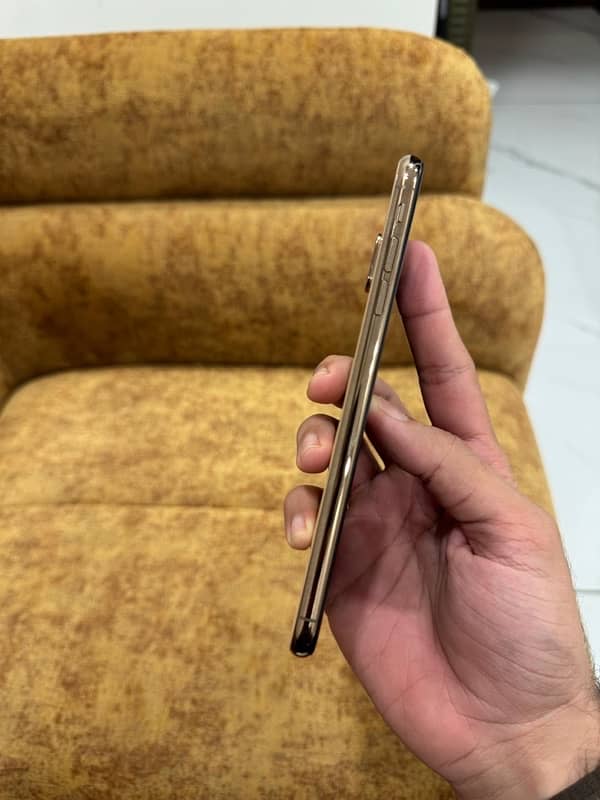 iphone xs max pta approved 7