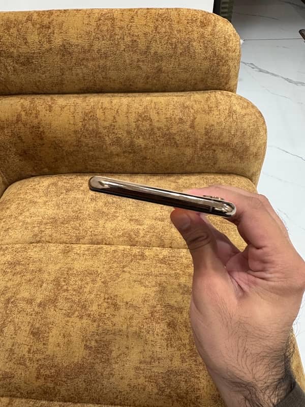 iphone xs max pta approved 9