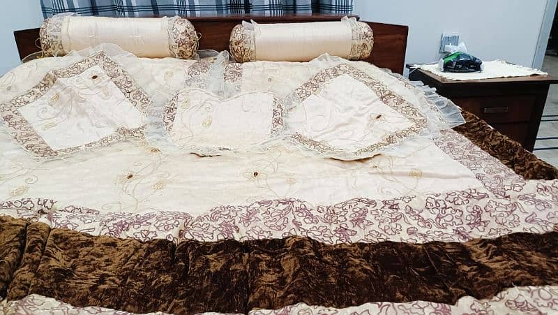 Bridal bedsheet with comforter 0