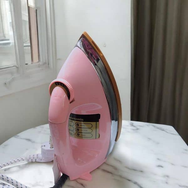 Panasonic 400 watt Iron (Pink) 4