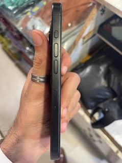 iPhone 15 pro jet black