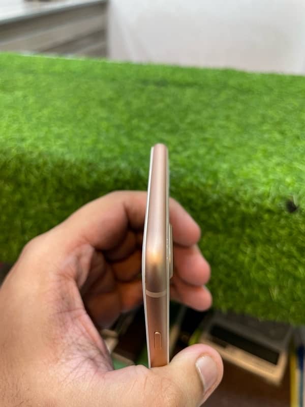 iPhone 8 Plus 64gb pta 1