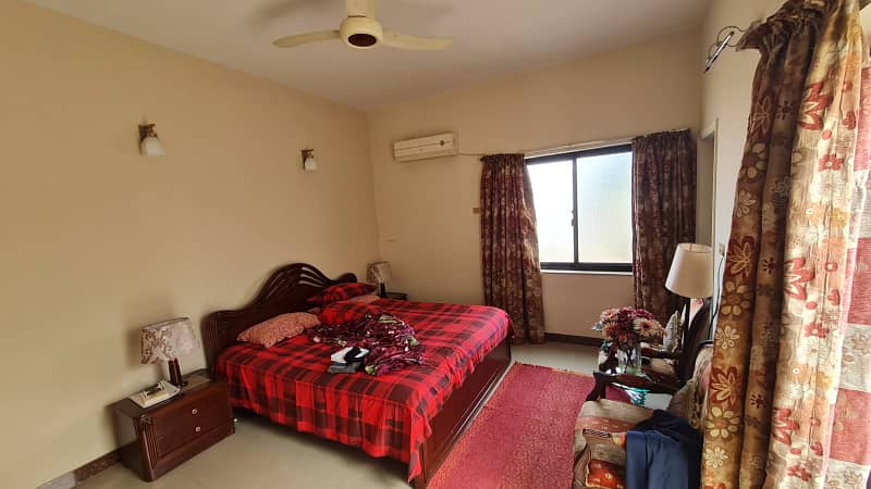 CAPITAL GROUP OFFER 10 MARLA LOW BUDGET HOUSE FOR SALE WITH SUPECIOUS BEDROOM SIZES IN DHA PHASE 3. 3