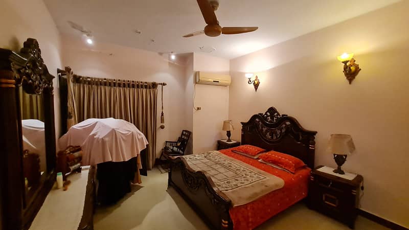 CAPITAL GROUP OFFER 10 MARLA LOW BUDGET HOUSE FOR SALE WITH SUPECIOUS BEDROOM SIZES IN DHA PHASE 3. 4