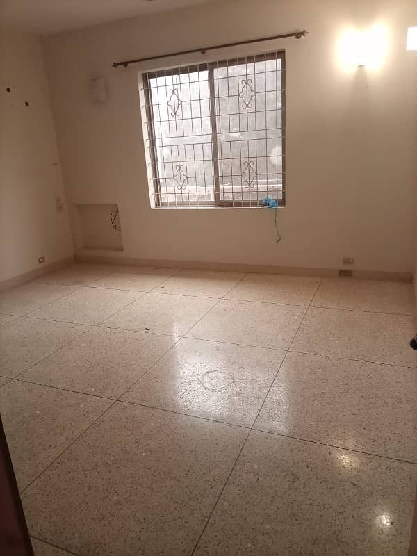 CAPITAL GROUP OFFER 10 MARLA LOW BUDGET HOUSE FOR SALE WITH SUPECIOUS BEDROOM SIZES IN DHA PHASE 3. 19