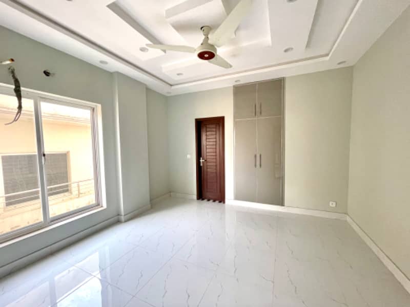 1 Bed First Entry Brand New Apartment Available for Rent in LDA Avenue 0