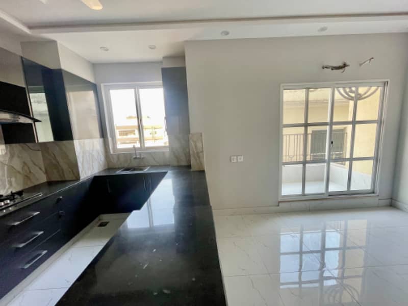 1 Bed First Entry Brand New Apartment Available for Rent in LDA Avenue 5