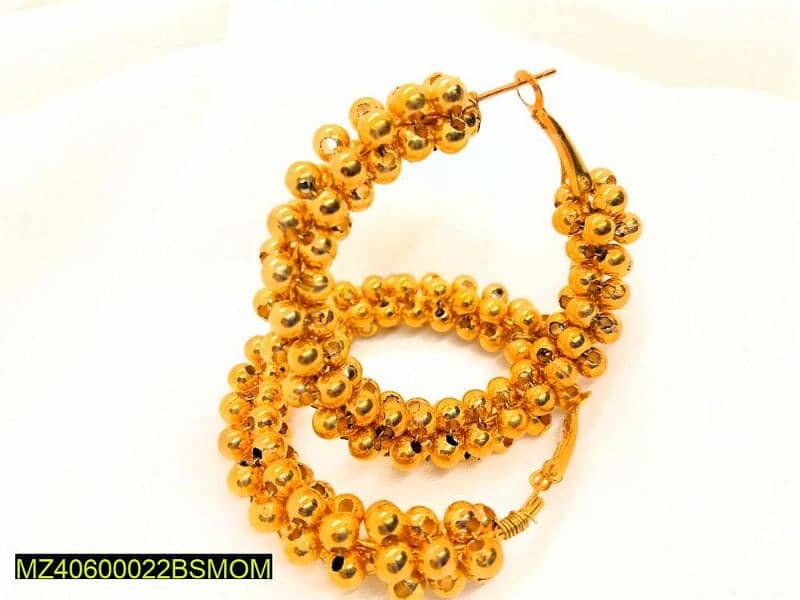 pair of Alloy Golden pearl Hoops Earrings 2