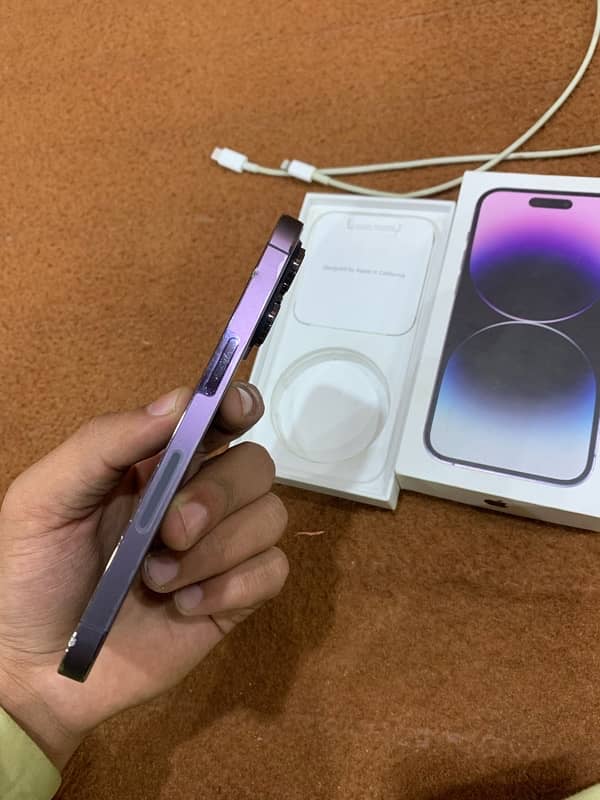 iphone 14 pro deep purple 128 gb with box and cable 6