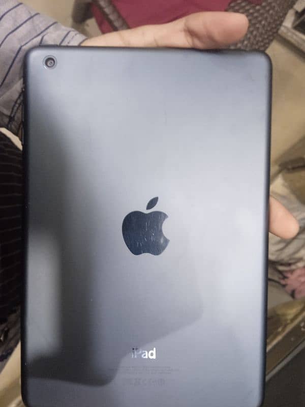 Apple I pad  For Sale  10/10 Condtion 1