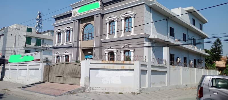 2 Kanal Corner Triple Storey Commercial Building For Rent Wapdah Town Round about. 0