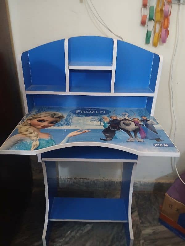 STUDY TABLE FOR KIDS 2