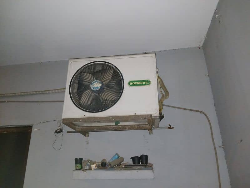 GENERAL Split Air Condition 1