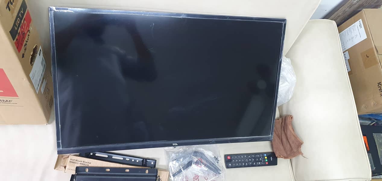 TCL LED TV 32d310 1