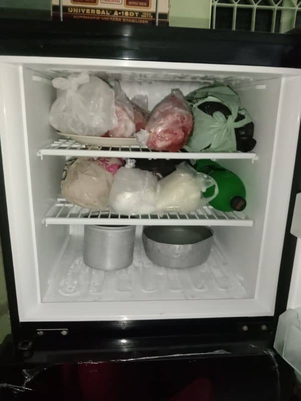 PEL REFRIGERATOR URGENT SALE 4