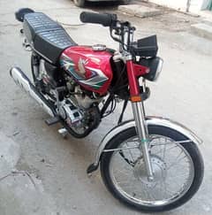 honda125 modified half side red half side black 2023year end month bik