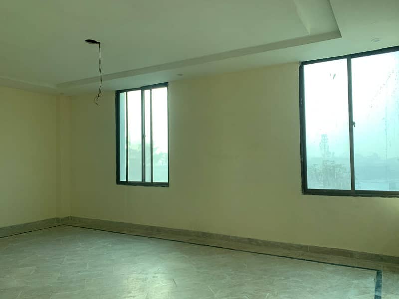 VIP OFFICES FOR RENT AT PRIME LOCATIONS 4