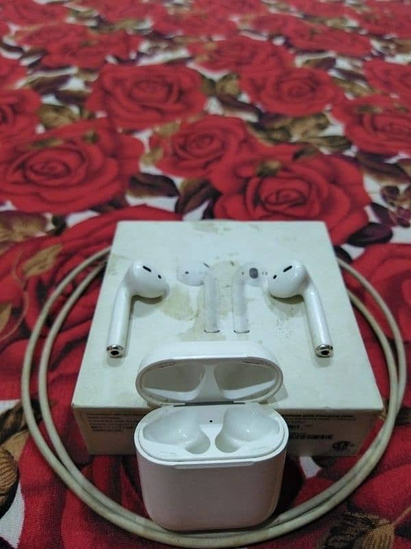 Apple AirPod's Series 2 (Original) 2