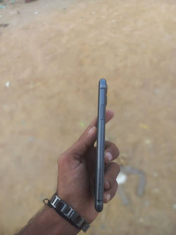 iphone 11 64GB 1