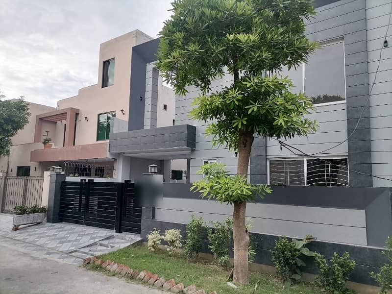 State Life Phase 1 - Block G 10 Marla House Up For Sale 1