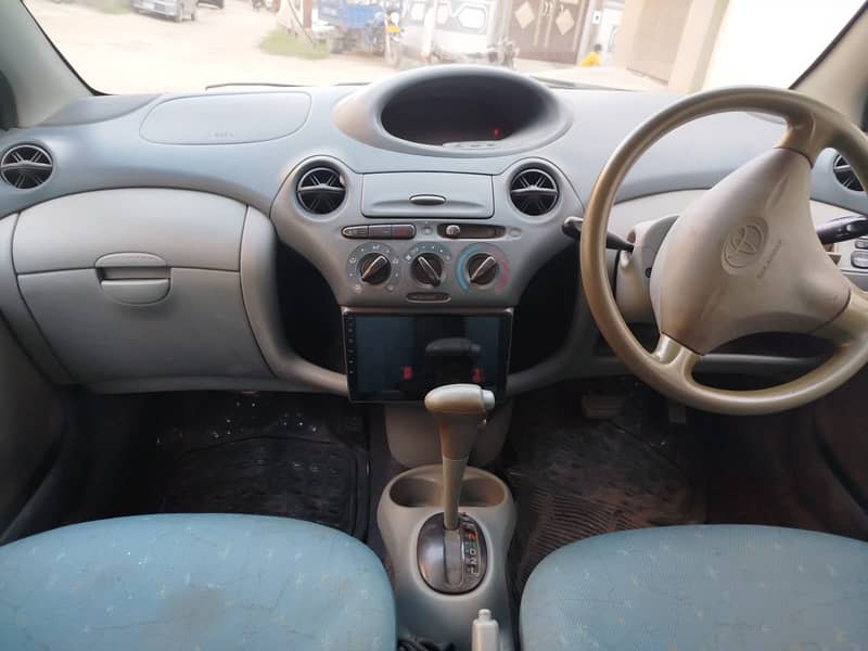 Toyota Vitz 2005 Original 5