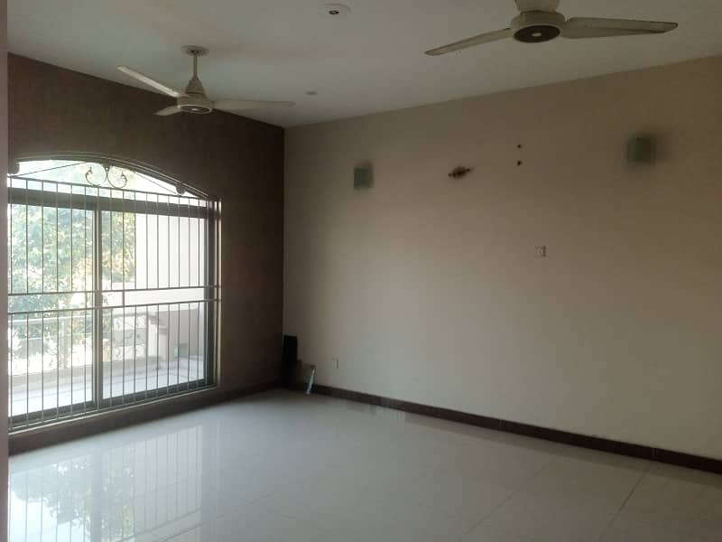 HOUSE FOR RENT DOUBLE STOREY 0