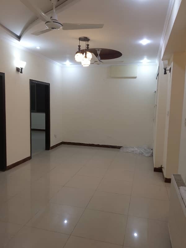 Apartment For Rent 3bedroom with attached bathroom TV lounge kitchen 14