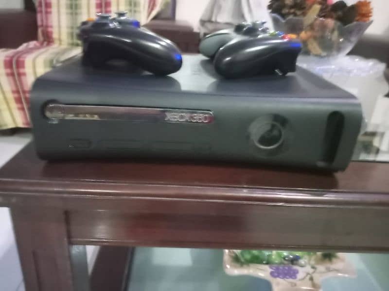 xbox 360 E 4