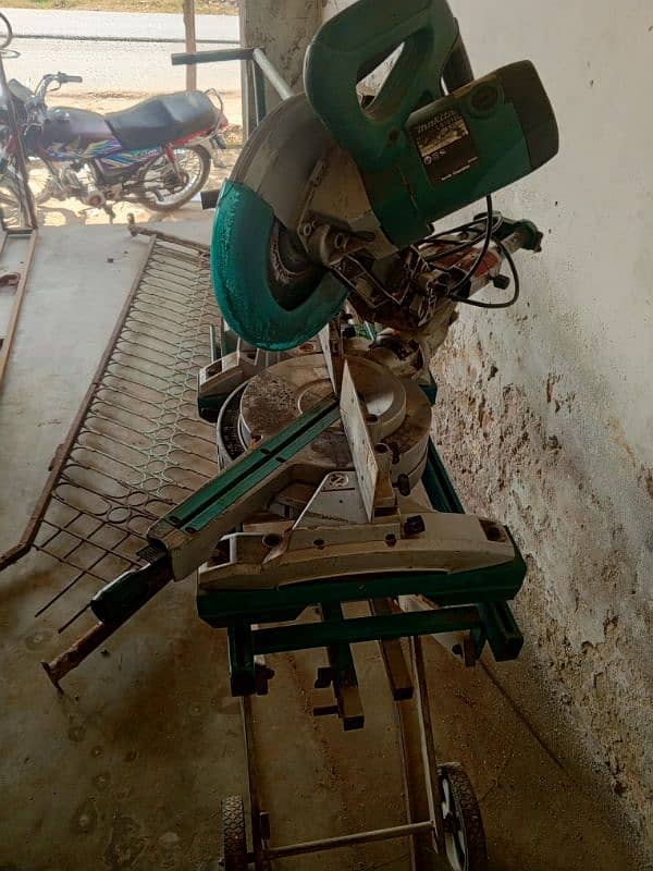 cutter makita 5