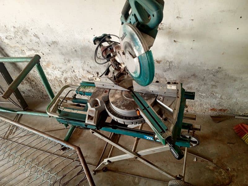 cutter makita 6