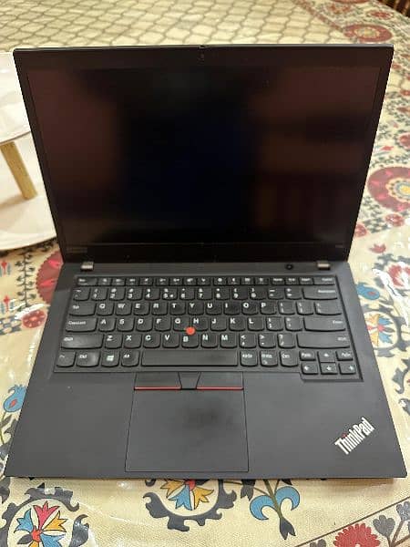 Lenovo ThinkPad T490 3