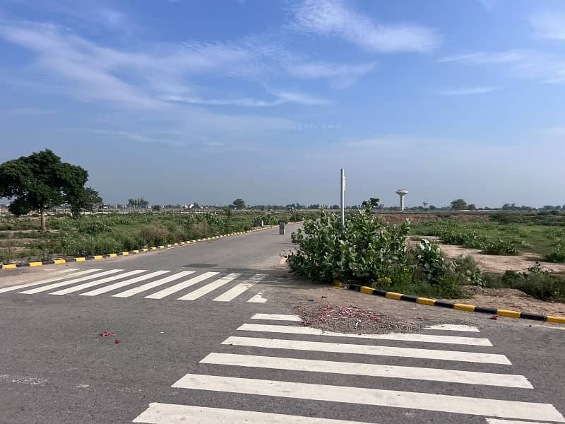 Prime Location 1 Kanal Plot For Sale In B Block Jinnah Sector LDA City Lahore 0