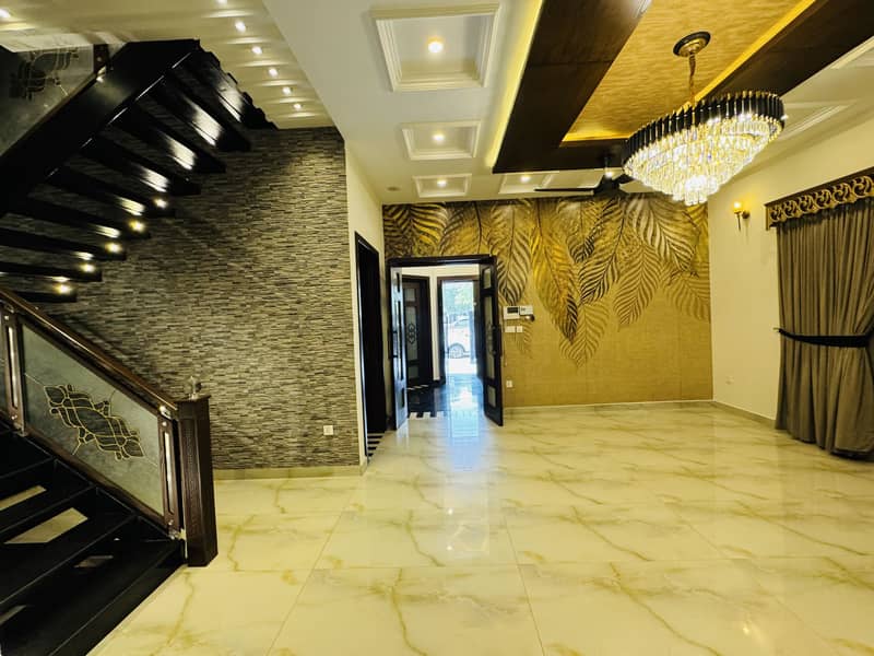 10 Marla new House Available For Sale In Bahria Town Lahore 9