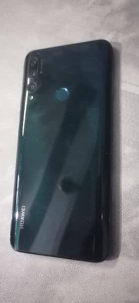 HUAWEI y9 8