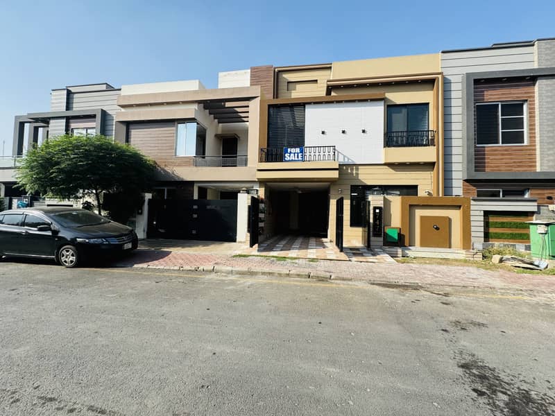 5 Marla Luxury Designer House For Sale Bahria Town Lahore 0