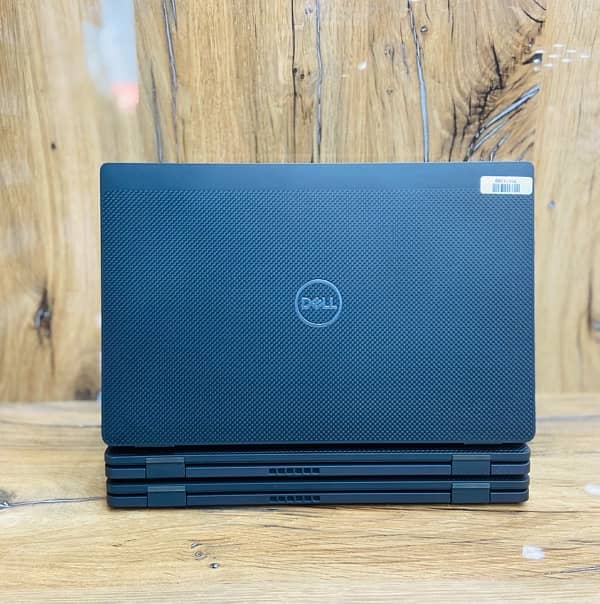 Dell Latitude 7420 i5-11th Gen 16GbRam 256GbSSD Intel Iris Xe Graphics 2