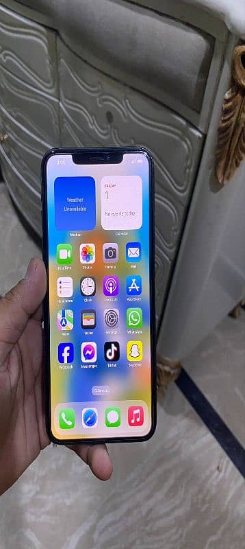 I Phone 11 Pro Max 256GB factory unlock Non PTA All okay 7