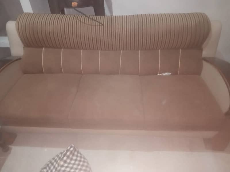 Sofa Set in good condition 1