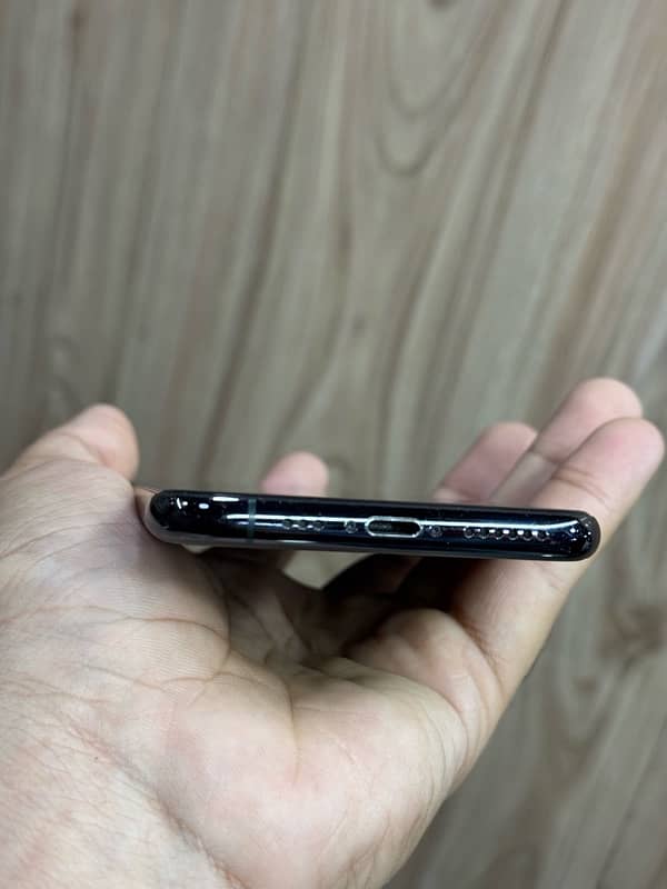 IPhone 11 pro 256gb PTA APPROVED 3