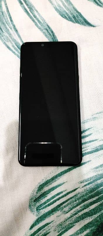 LG G8 Thinq Pta Approved/ 10/9 condition/ Small Dot Not Bigger/ 2