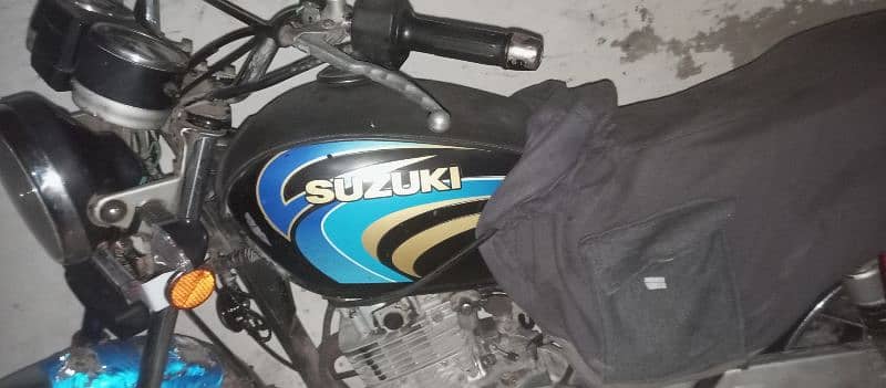 suzuki 150 (2011) model 6