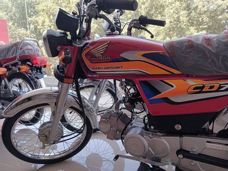 New Honda CD 70cc Unregistered - Zero Meter 6