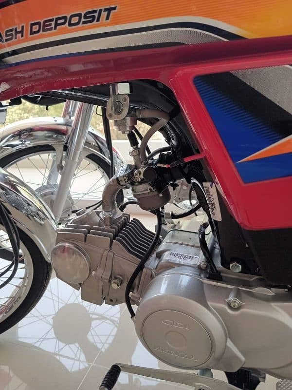 New Honda CD 70cc Unregistered - Zero Meter 7