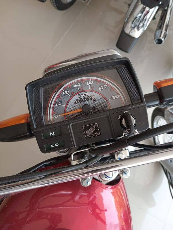 New Honda CD 70cc Unregistered - Zero Meter 8