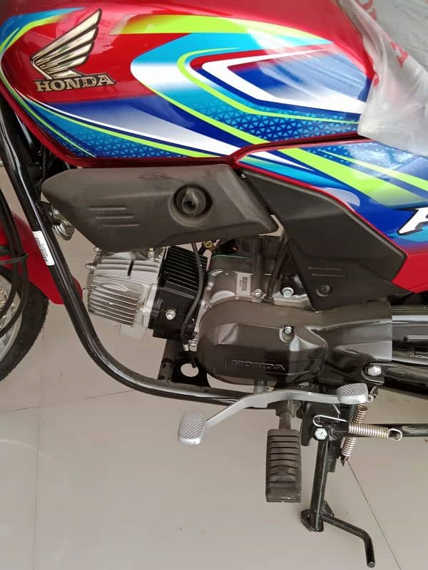 New Honda CD 70cc Unregistered - Zero Meter 10