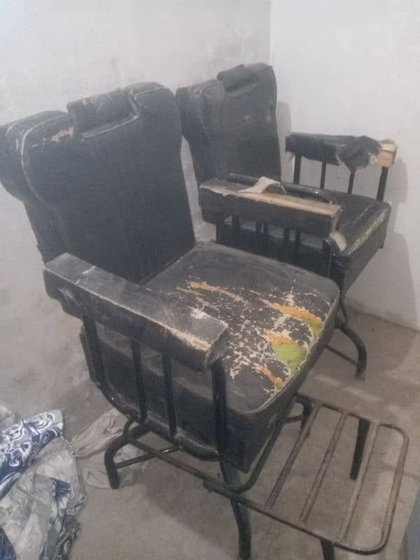 Two parler chairs for sale urgent 0