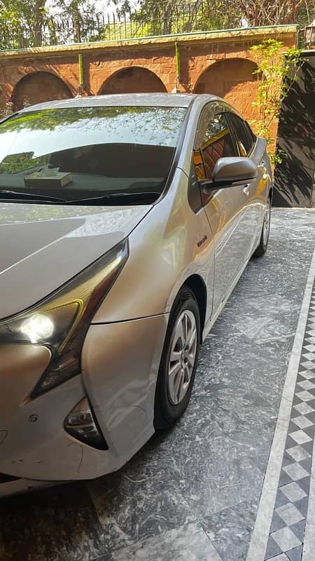 Toyota Prius 2018 3