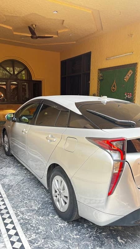 Toyota Prius 2018 6